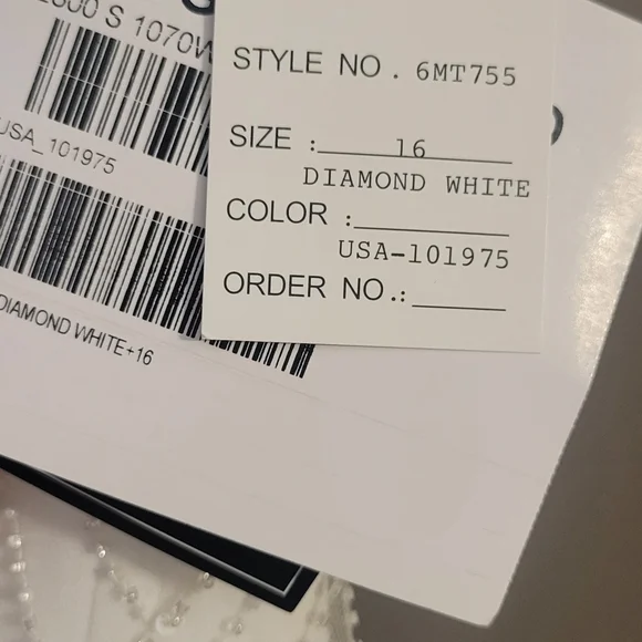 Wedding Dress - Picture 7 of 7